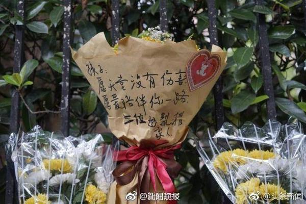 官方：热刺后卫菲利普斯再次租借加盟斯托克城